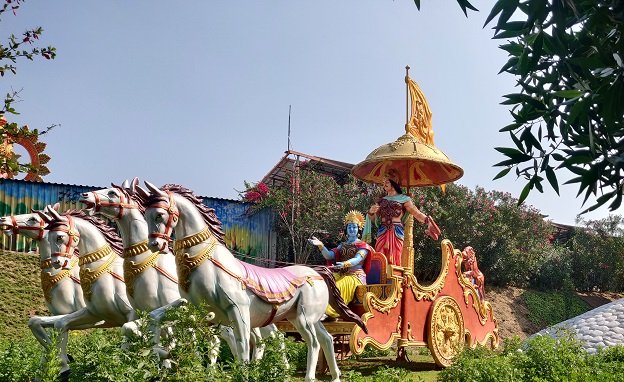 Lord Krishna and Arjuna Idol