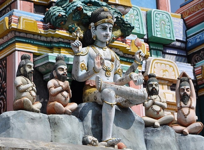 Dakshinamurthy facing south in Thiruneelakudi Temple