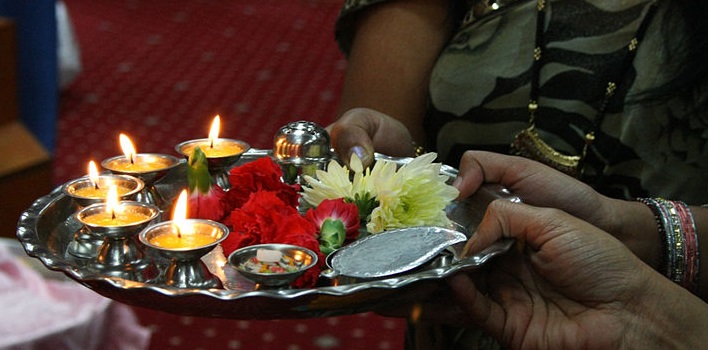 Puja – The Religious Ceremony Of Worshipping God | Puja In Hinduism